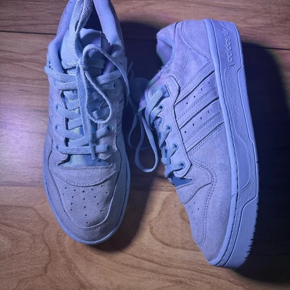 adidas chic comfy